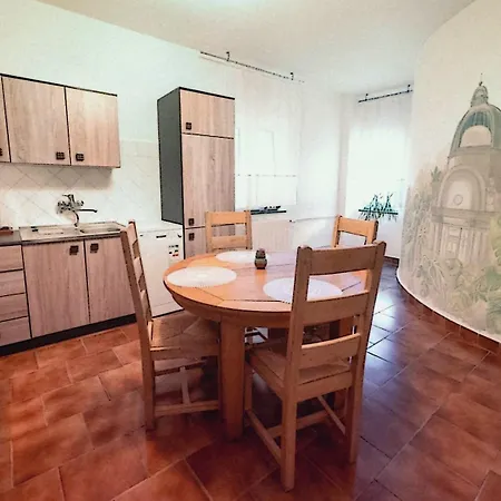 Large Flat In Northern Bukarest